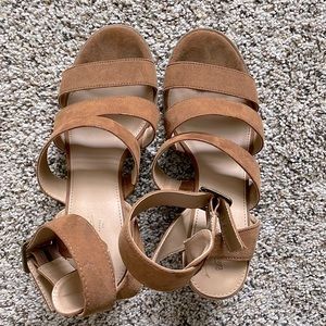 Universal Thread Heels